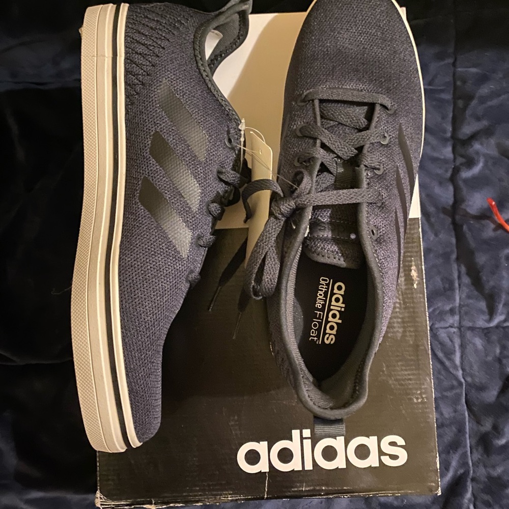 Adidas men’s skater sneakers